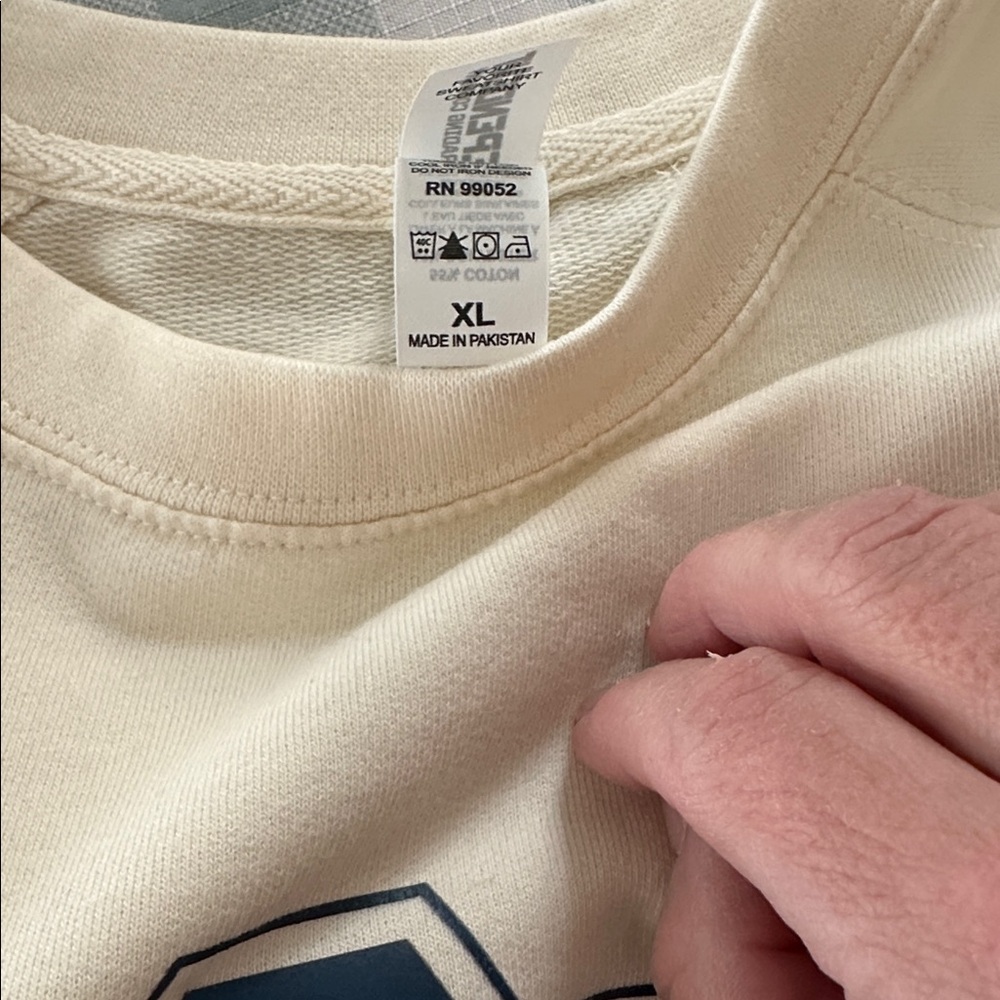 AUBURN University cream lightweight crewneck sweatshirt - Picture 2 of 4